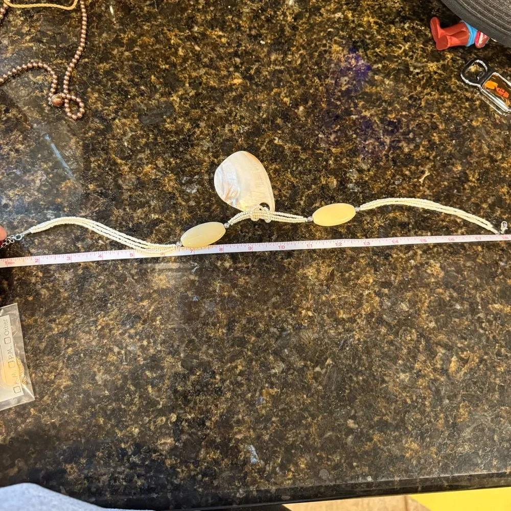 White Beaded Necklace Large Mother of Pearl Shell Pendant & Oval Accents - Picture 7 of 7